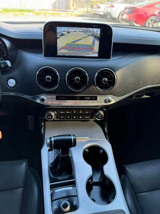 2021 Kia Stinger - Image 6 of 8