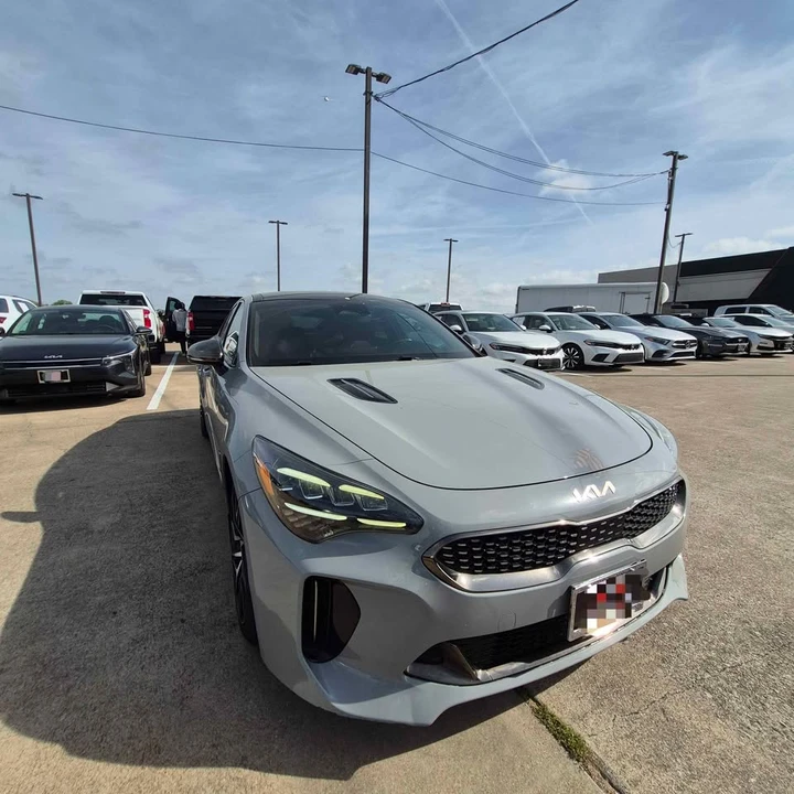 2021 Kia Stinger - Image 2 of 10