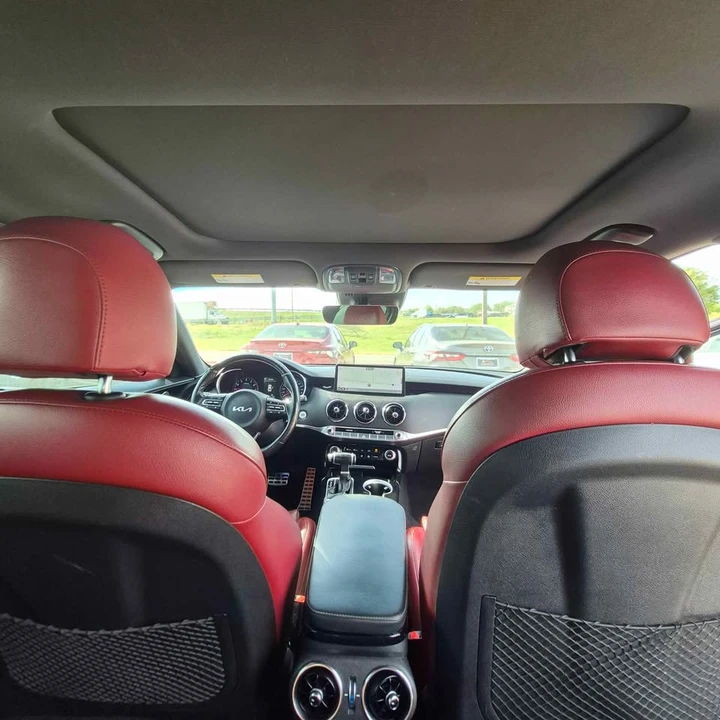 2021 Kia Stinger - Image 8 of 10