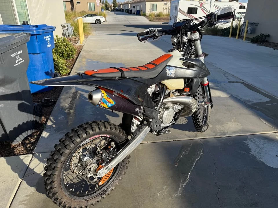 2021 KTM - Image 8 of 9