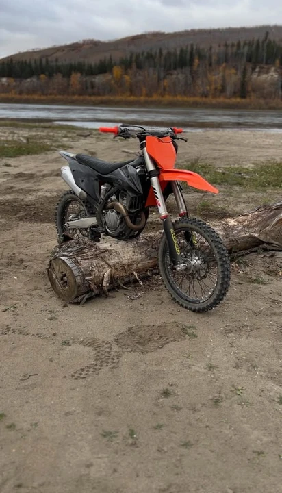 2021 KTM - Image 2 of 4