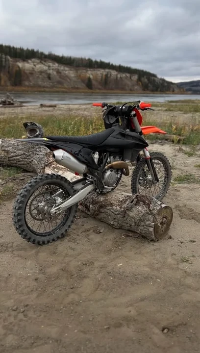2021 KTM - Image 2 of 4
