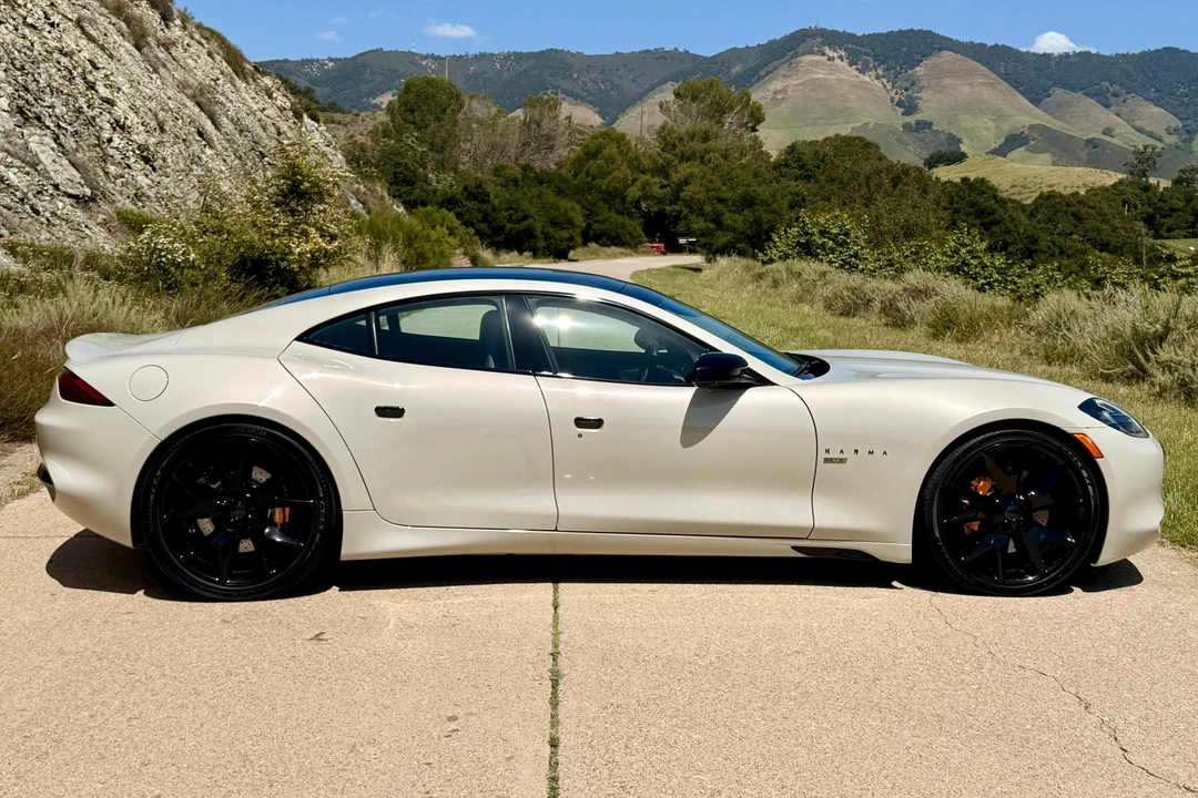 2021 Karma Revero - Image 3 of 31