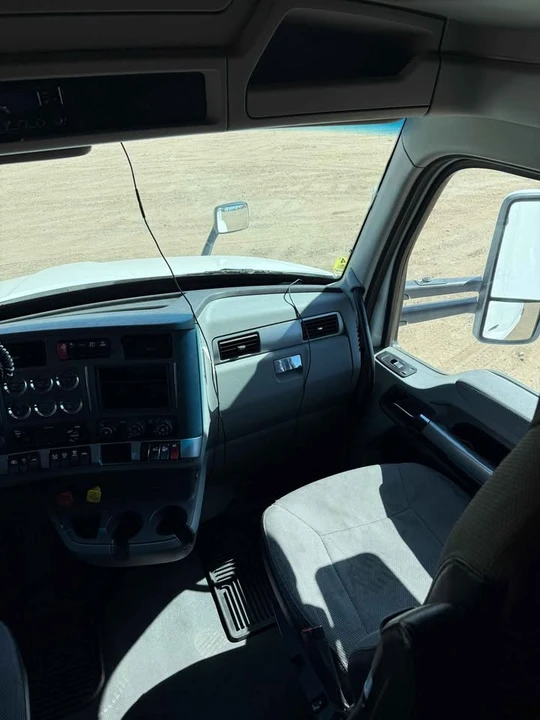 2021 Kenworth T680 - Image 12 of 12