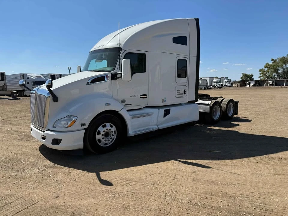 2021 Kenworth T680 - Image 3 of 12
