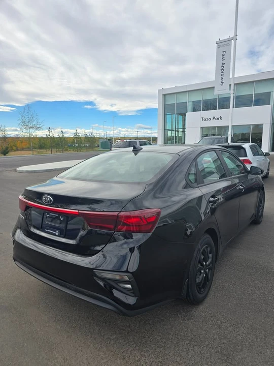 2021 Kia Forte - Image 6 of 13