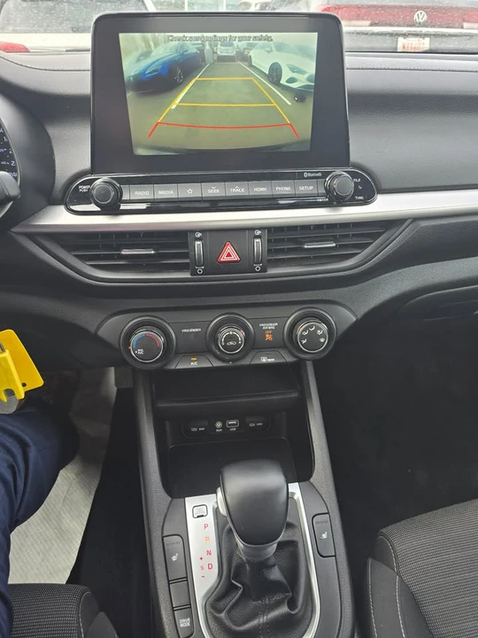 2021 Kia Forte - Image 10 of 13