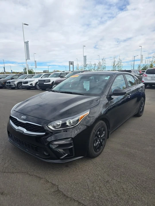 2021 Kia Forte - Image 2 of 13