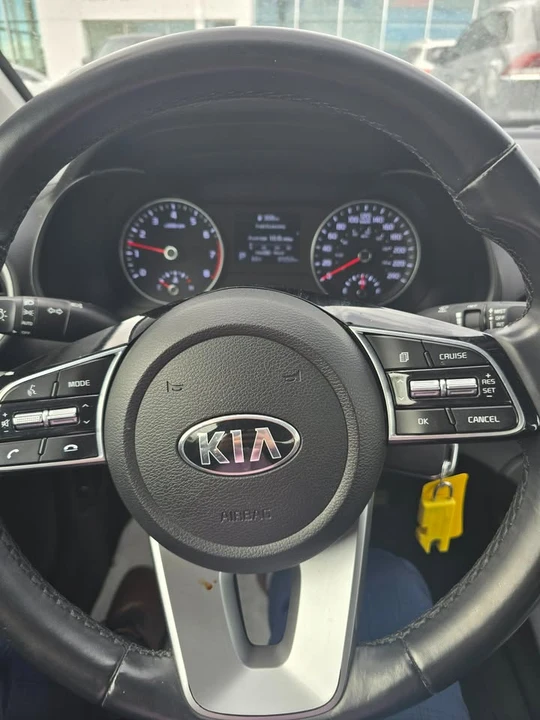 2021 Kia Forte - Image 9 of 13