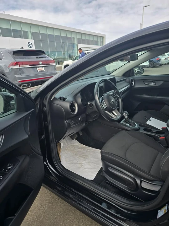 2021 Kia Forte - Image 11 of 13