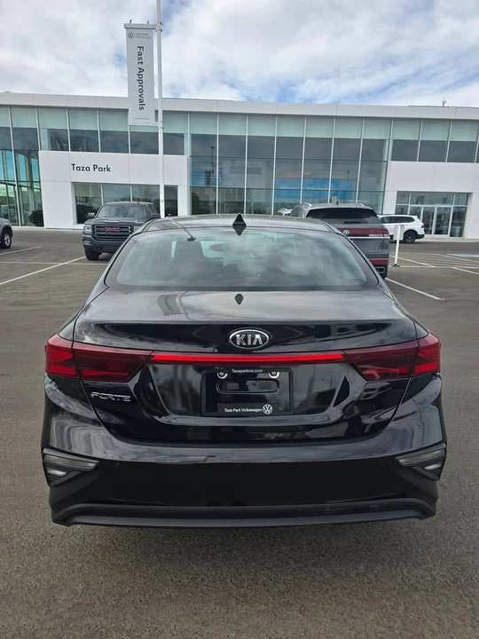 2021 Kia Forte - Image 5 of 13