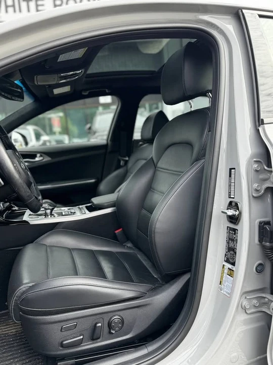 2021 Kia Stinger GT - Image 8 of 11