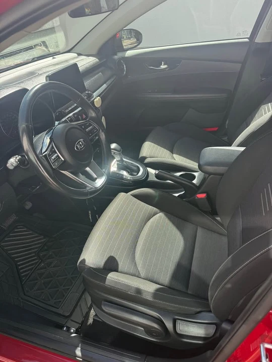 2021 Kia Forte - Image 8 of 16