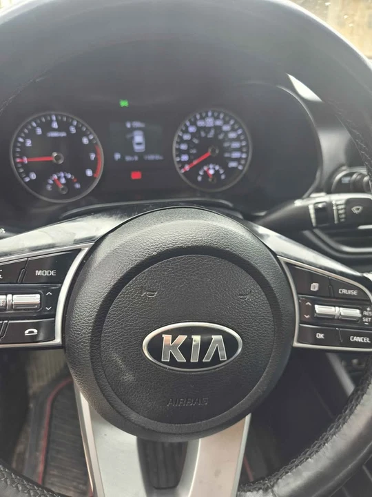 2021 Kia Forte - Image 6 of 8