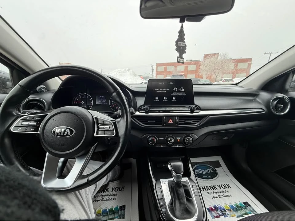 2021 Kia Forte - Image 10 of 18