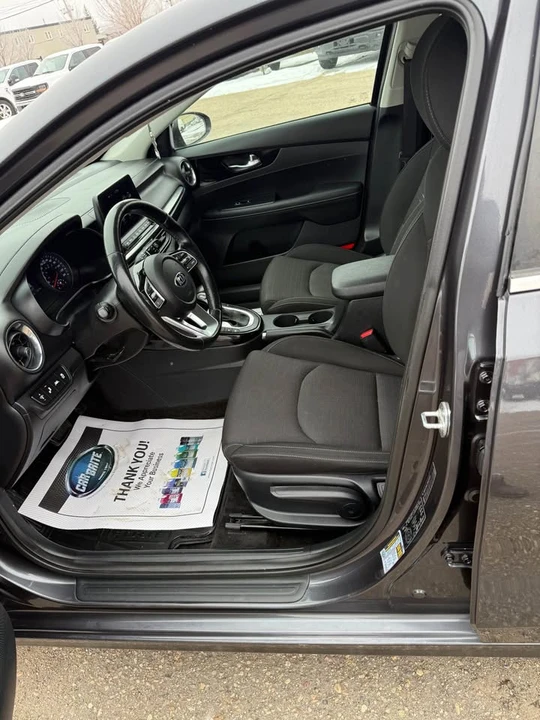 2021 Kia Forte - Image 9 of 18
