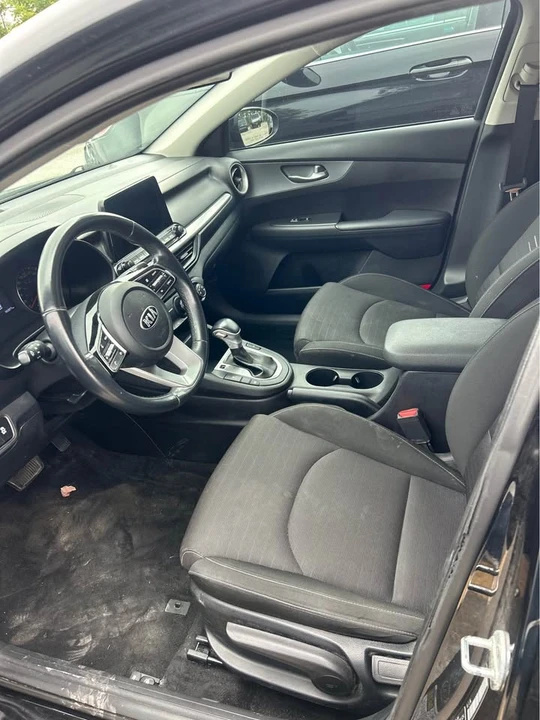 2021 Kia Forte - Image 4 of 8
