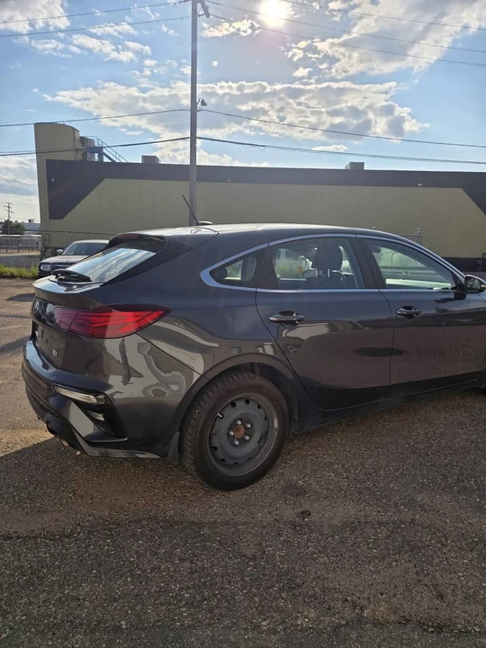 2021 Kia Forte - Image 4 of 14