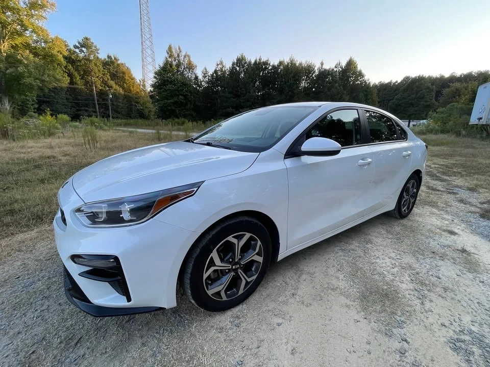 2021 Kia Forte - Image 5 of 19