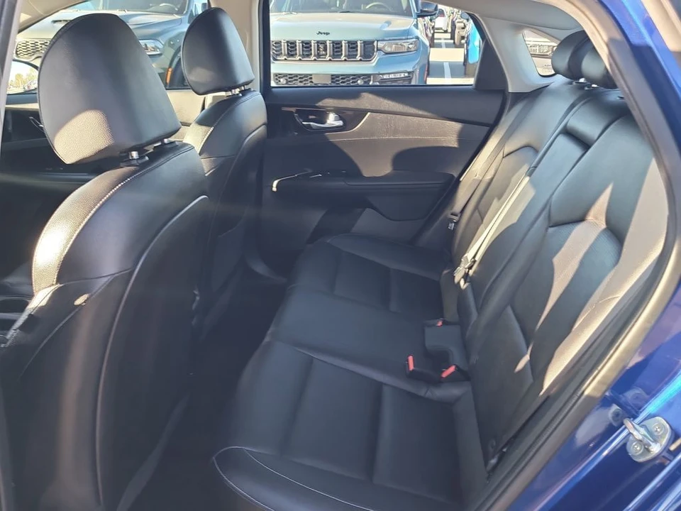 2021 Kia Forte - Image 11 of 12