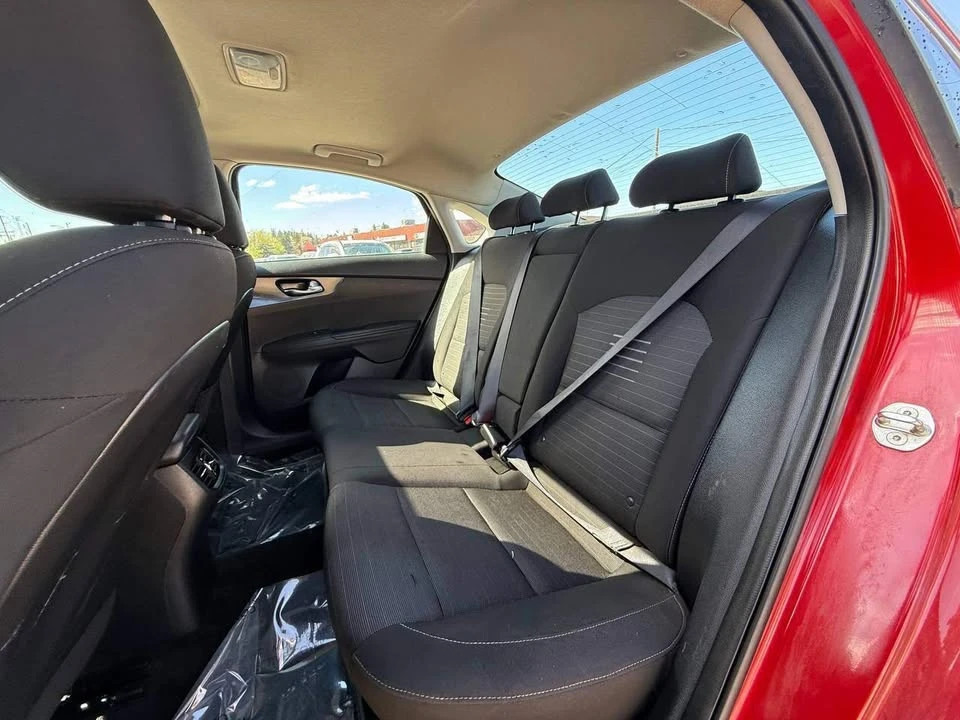 2021 Kia Forte - Image 11 of 12