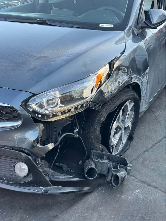 2021 Kia Forte - Image 5 of 9