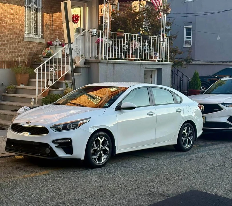 2021 Kia Forte - Image 4 of 15