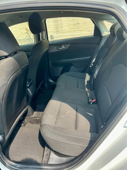 2021 Kia Forte - Image 7 of 15