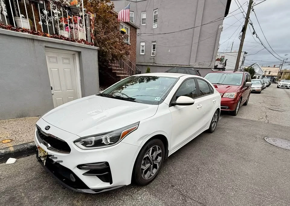 2021 Kia Forte - Image 13 of 15