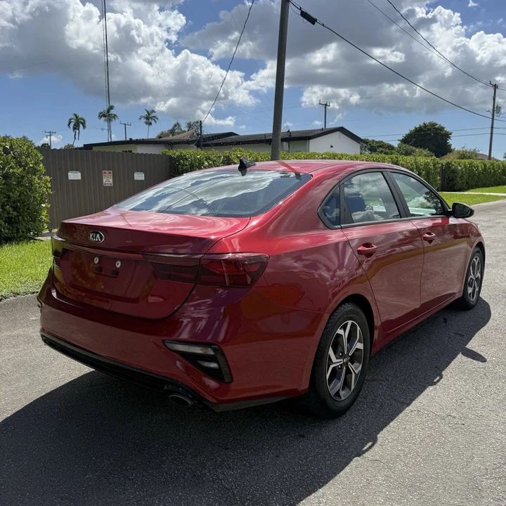 2021 Kia Forte - Image 4 of 13