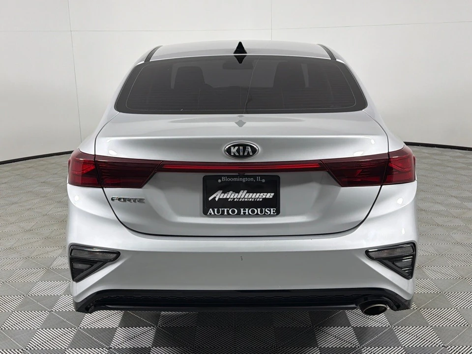 2021 Kia Forte - Image 6 of 12