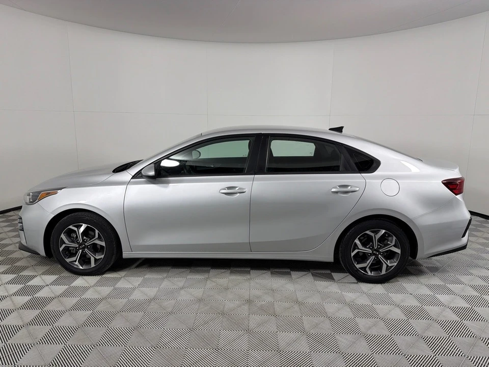 2021 Kia Forte - Image 8 of 12