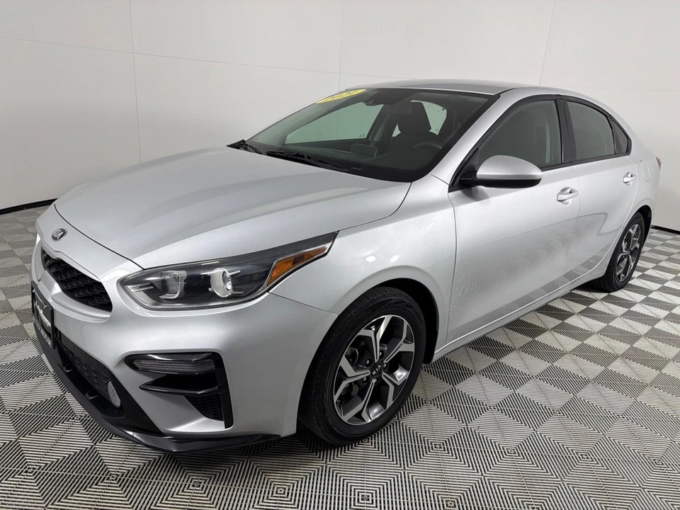 2021 Kia Forte - Image 9 of 12