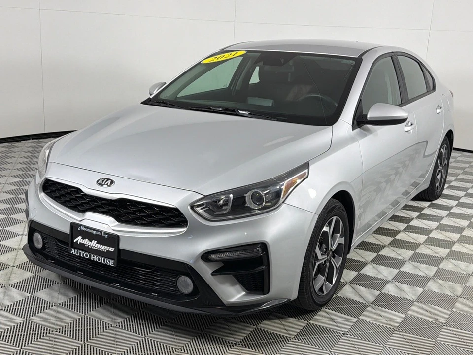 2021 Kia Forte - Image 10 of 12
