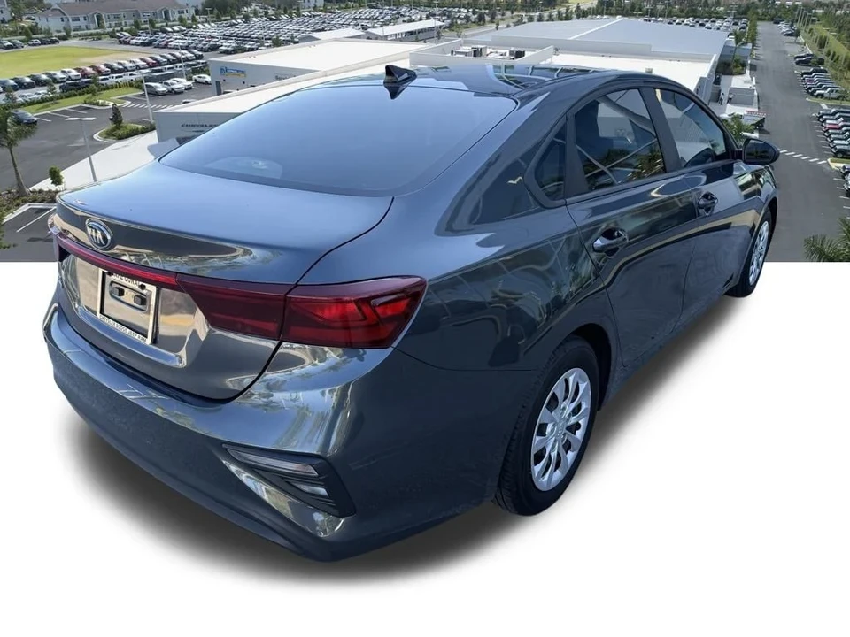 2021 Kia Forte - Image 4 of 12