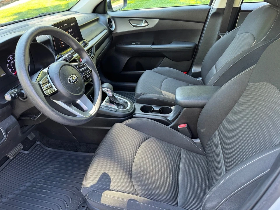 2021 Kia Forte - Image 10 of 21