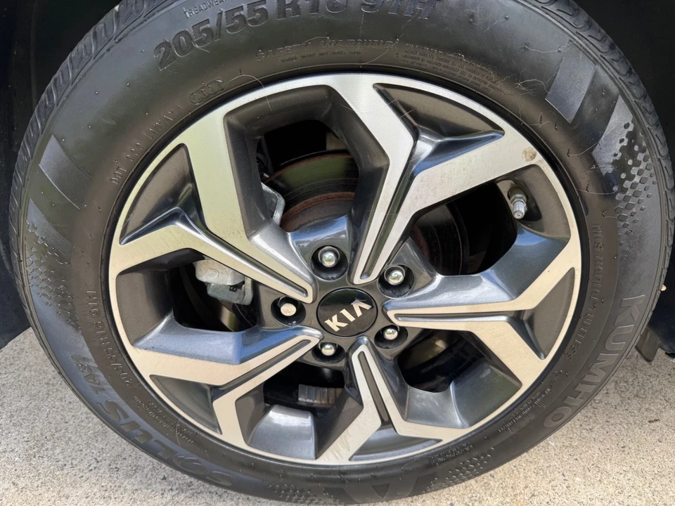 2021 Kia Forte - Image 19 of 21