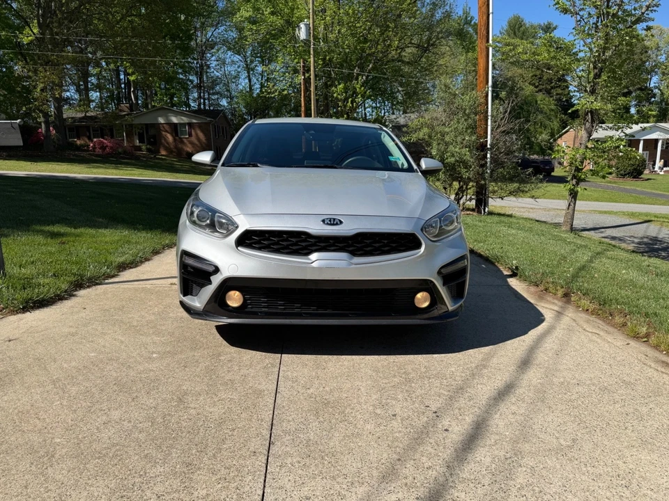 2021 Kia Forte - Image 12 of 21