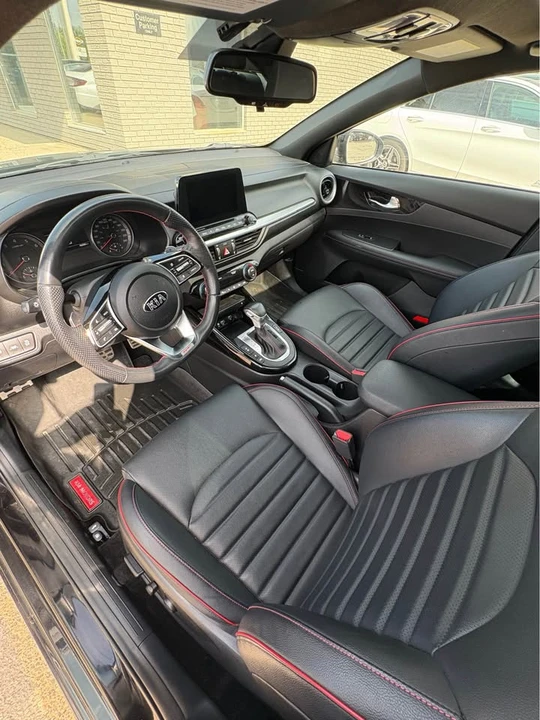 2021 Kia Forte - Image 8 of 13