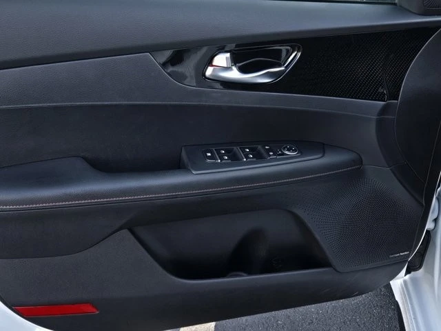 2021 Kia Forte - Image 9 of 12