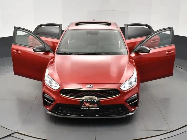 2021 Kia Forte - Image 10 of 12