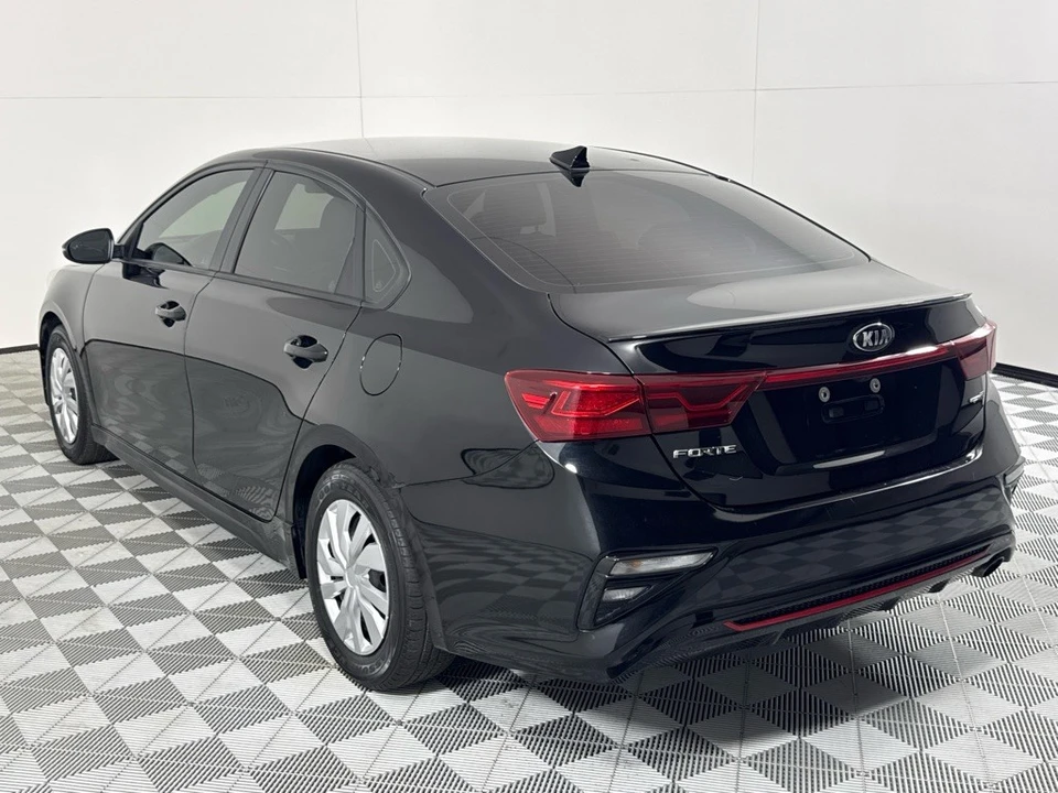 2021 Kia Forte - Image 7 of 12