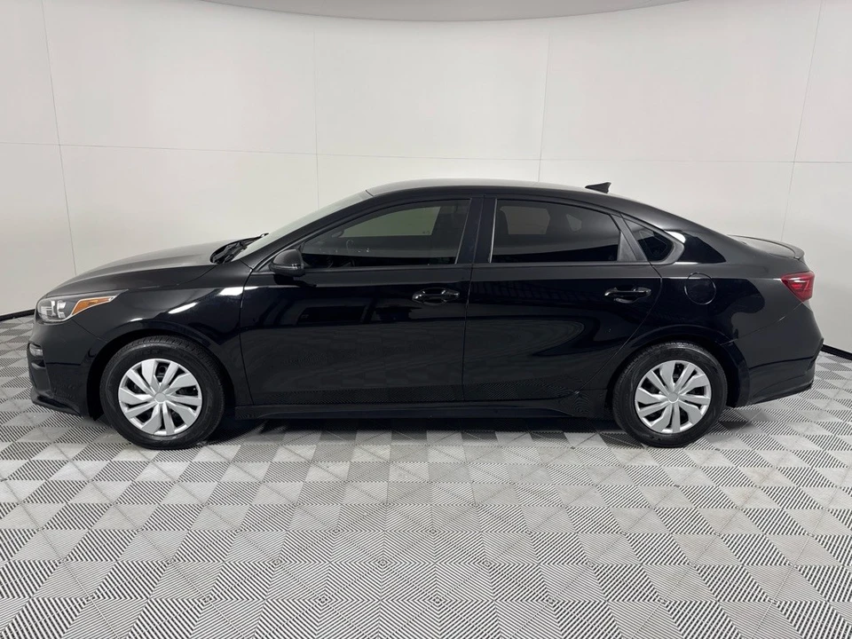 2021 Kia Forte - Image 8 of 12