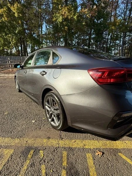 2021 Kia Forte - Image 4 of 12