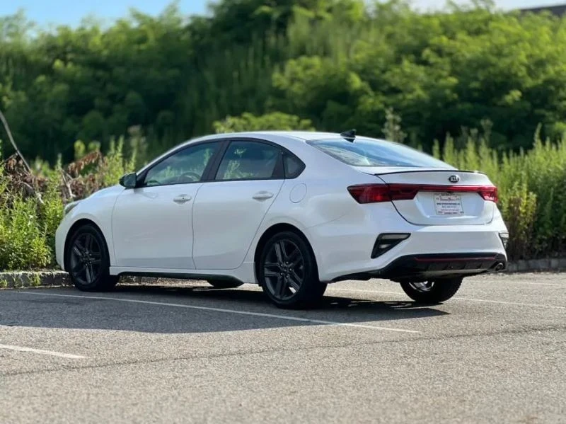 2021 Kia Forte - Image 6 of 12