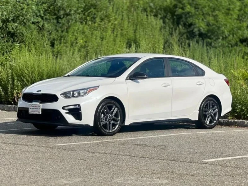 2021 Kia Forte - Image 4 of 12
