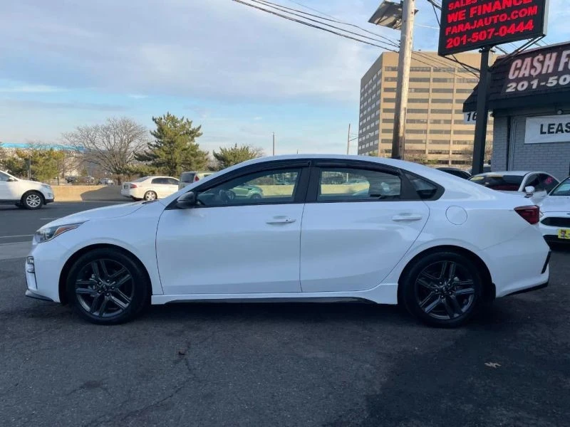 2021 Kia Forte - Image 4 of 12