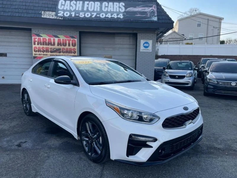 2021 Kia Forte - Image 3 of 12