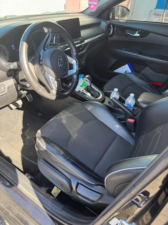 2021 Kia Forte - Image 6 of 11