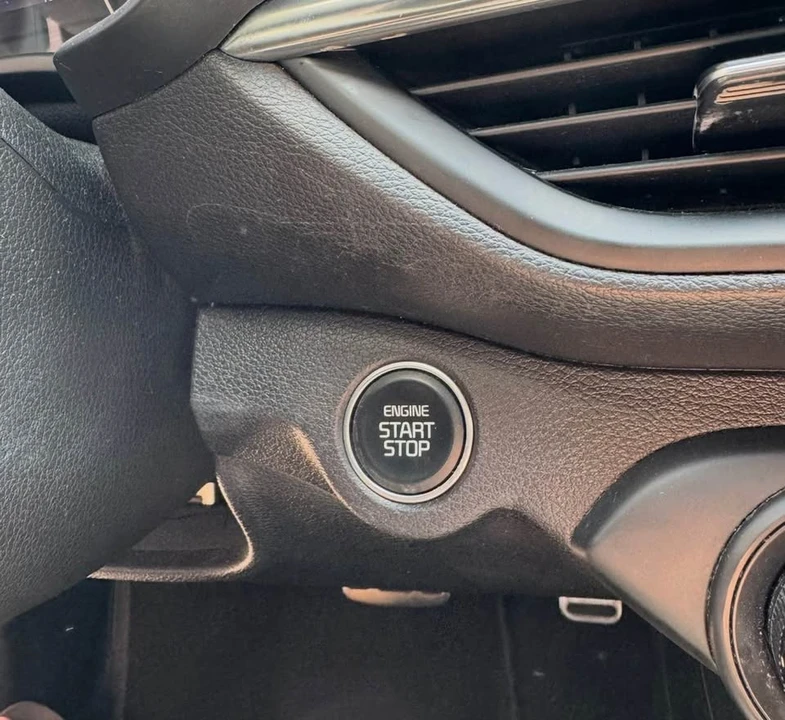 2021 Kia Forte - Image 9 of 11